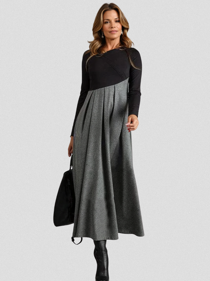 Emilia Elegance Maxi Dress
