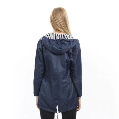 The Vetra Raincoat | City-Ready Comfort