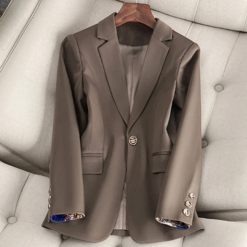 Evelyn | North™ Tailored Button-Up Blazer