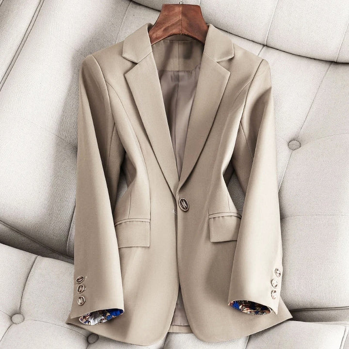 Evelyn | North™ Tailored Button-Up Blazer