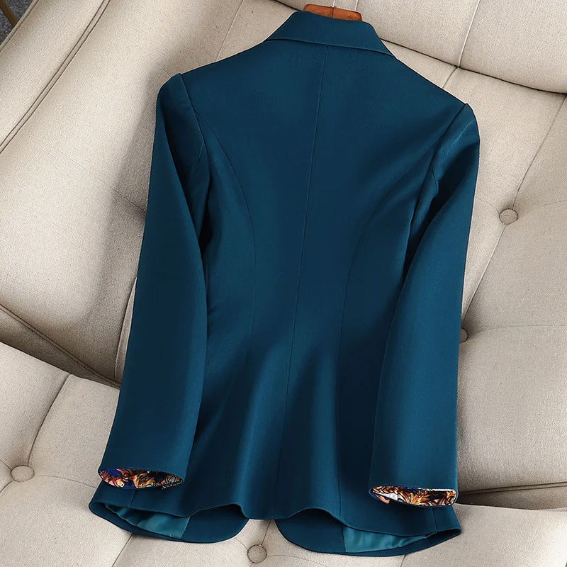 Evelyn | North™ Tailored Button-Up Blazer